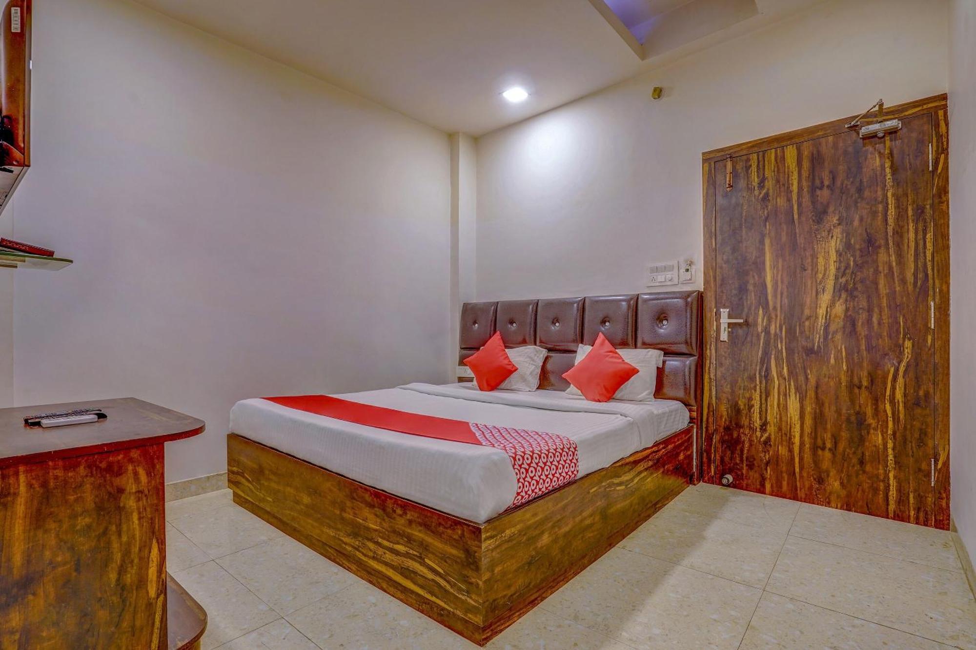 Super Hotel O Traveller Inn Лакхнау Экстерьер фото