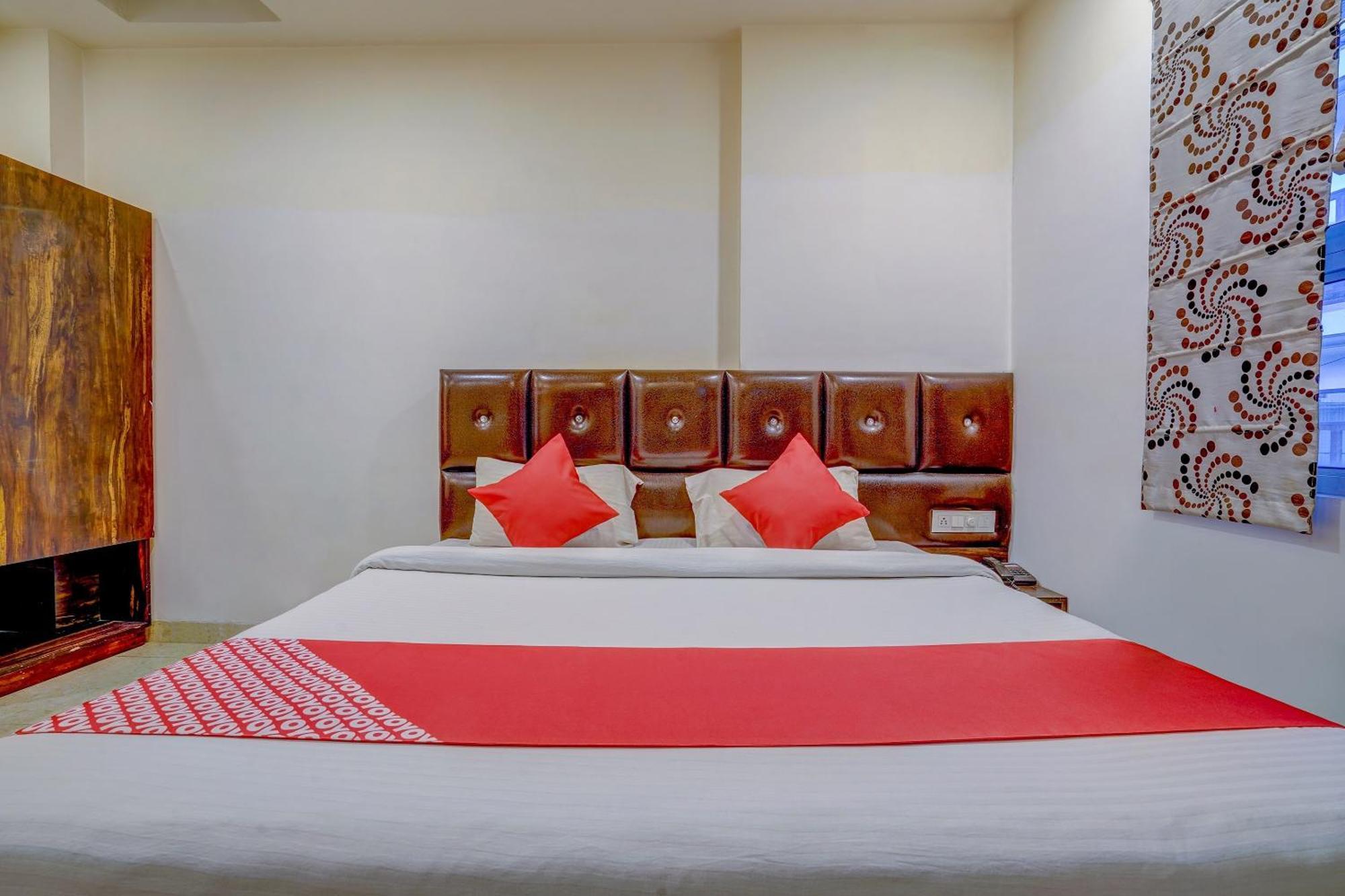 Super Hotel O Traveller Inn Лакхнау Экстерьер фото