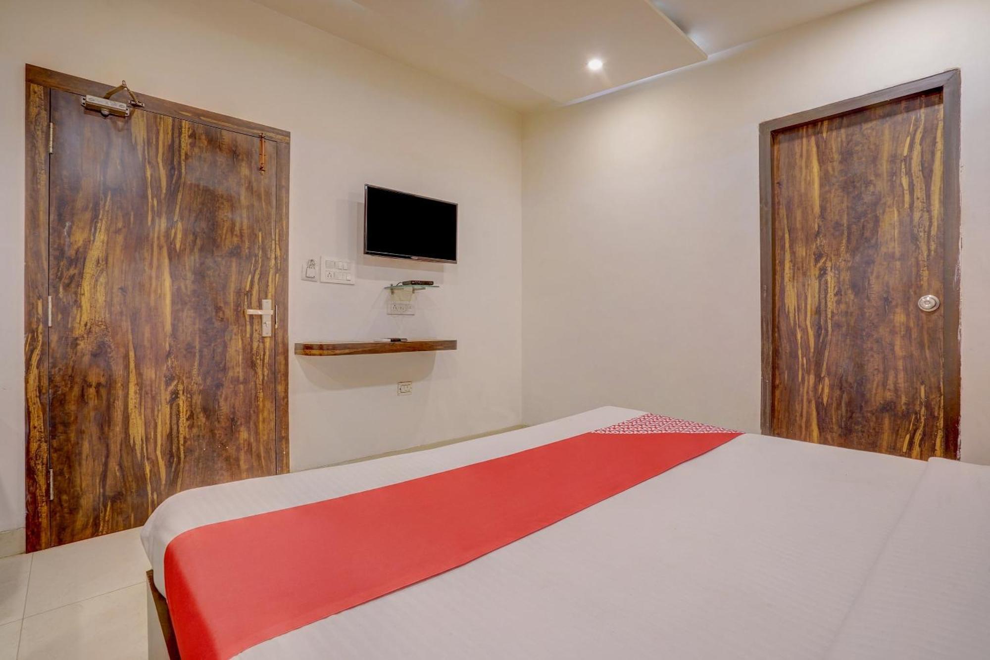 Super Hotel O Traveller Inn Лакхнау Экстерьер фото