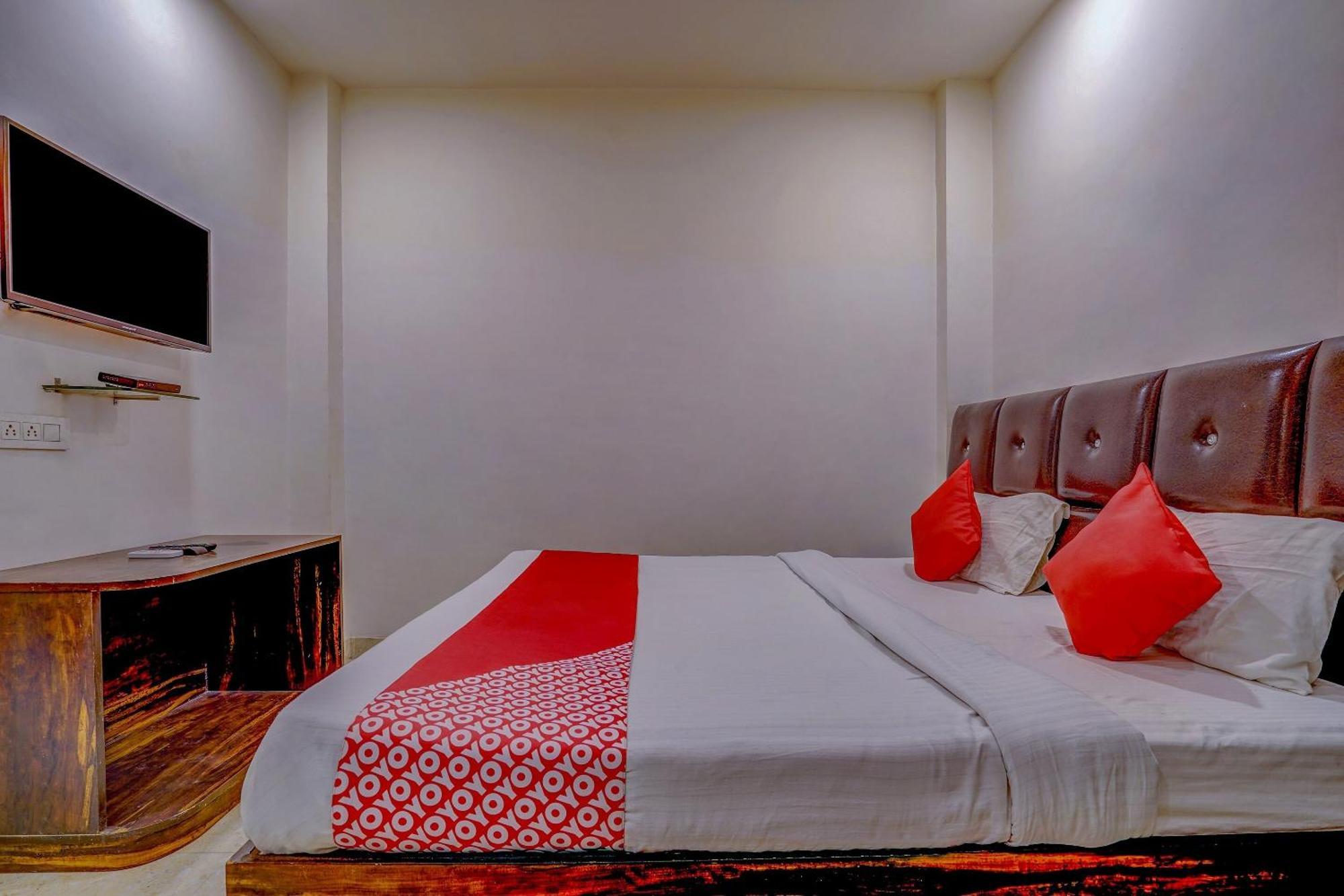 Super Hotel O Traveller Inn Лакхнау Экстерьер фото