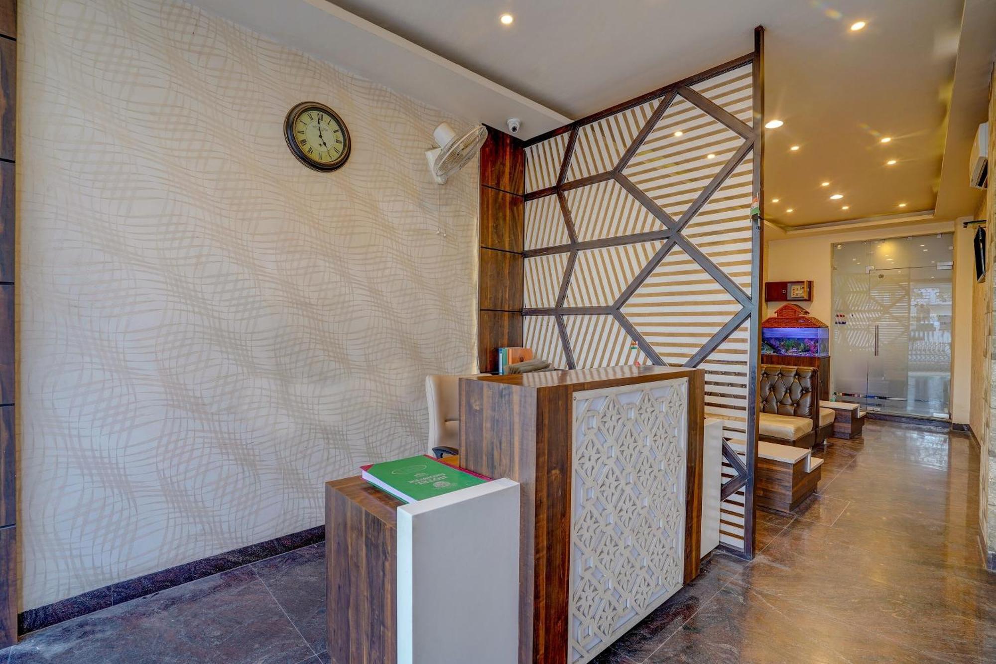 Super Hotel O Traveller Inn Лакхнау Экстерьер фото