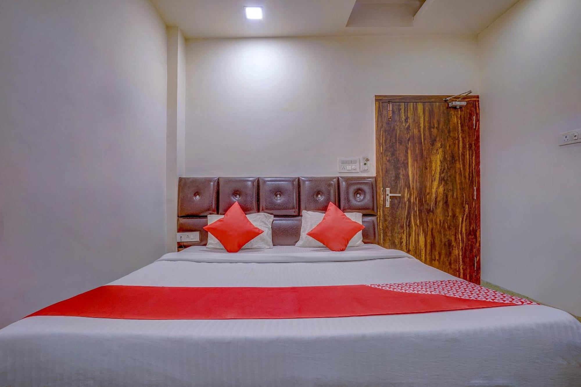 Super Hotel O Traveller Inn Лакхнау Экстерьер фото